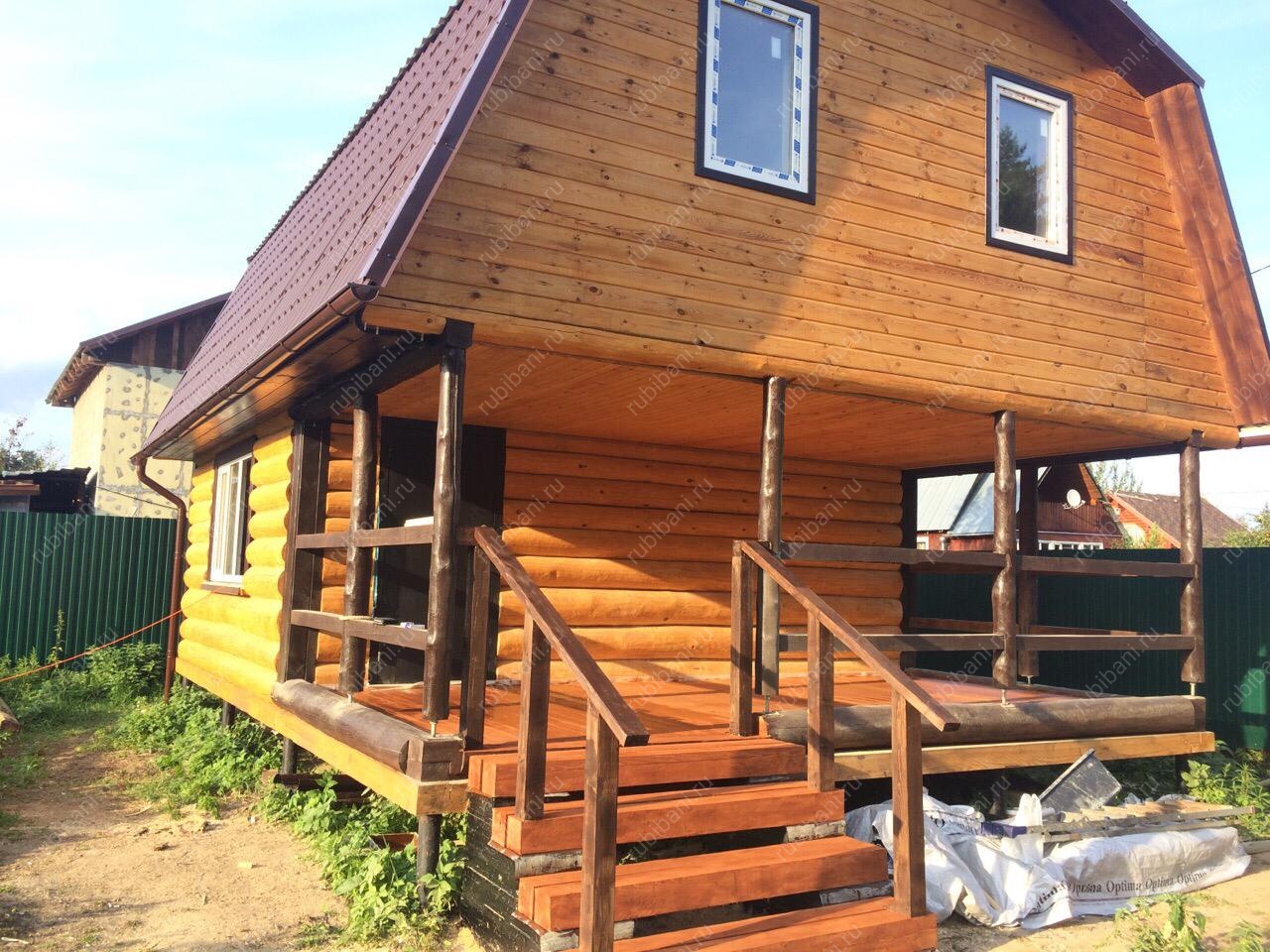 Баня из бревна 6 на 4 с мансардой — фото 1 Баня из бревна 6 на 4 с мансардой — фото 1